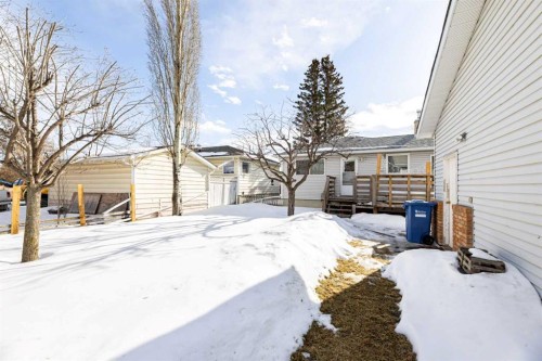 4216 37 Street, Red Deer, AB - Outdoor