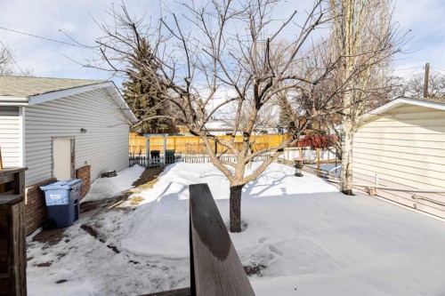 4216 37 Street, Red Deer, AB - Outdoor