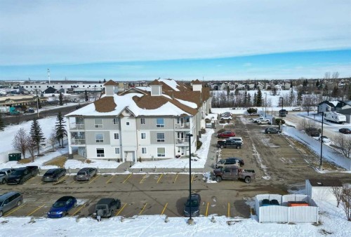 106-60 Jacobs Close, Red Deer, AB - Outdoor