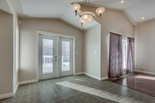 9 Assinger Avenue, Red Deer, AB - Indoor Photo Showing Other Room