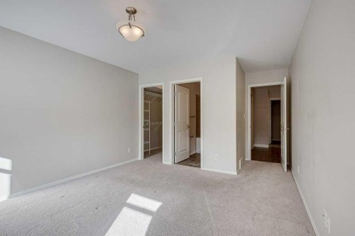 9 Assinger Avenue, Red Deer, AB - Indoor Photo Showing Other Room