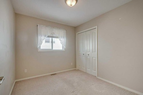 9 Assinger Avenue, Red Deer, AB - Indoor Photo Showing Other Room
