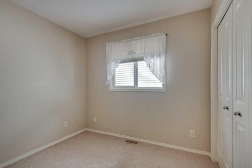 9 Assinger Avenue, Red Deer, AB - Indoor Photo Showing Other Room