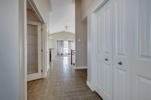 9 Assinger Avenue, Red Deer, AB - Indoor Photo Showing Other Room