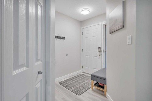 1212-5220 50A Avenue, Sylvan Lake, AB - Indoor Photo Showing Other Room