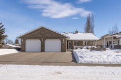 5319 60 Street  Camrose, AB T4V 4L2