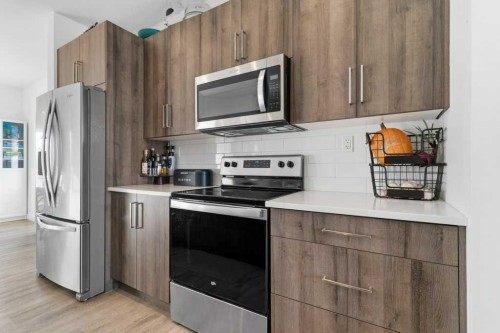 53 Ellington Crescent, Red Deer, AB - Indoor Photo Showing Kitchen