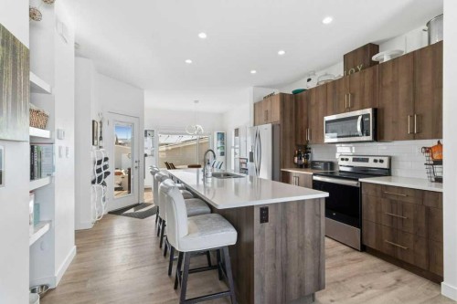 53 Ellington Crescent, Red Deer, AB - Indoor Photo Showing Kitchen With Upgraded Kitchen