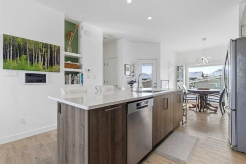 53 Ellington Crescent, Red Deer, AB - Indoor Photo Showing Kitchen With Upgraded Kitchen