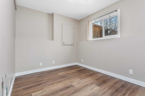 165 Kelloway Crescent, Red Deer, AB - Indoor Photo Showing Other Room