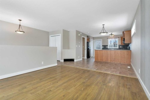 165 Kelloway Crescent, Red Deer, AB - Indoor Photo Showing Other Room