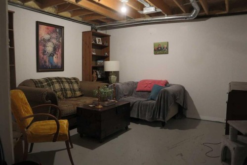 5228 41 St Crescent, Innisfail, AB - Indoor Photo Showing Basement