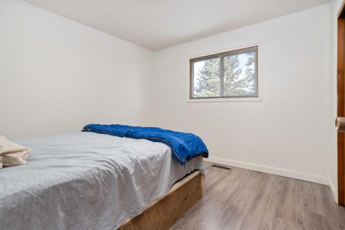 5316 55 Avenue, Viking, AB - Indoor Photo Showing Bedroom