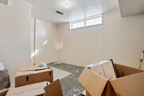 5316 55 Avenue, Viking, AB - Indoor Photo Showing Other Room