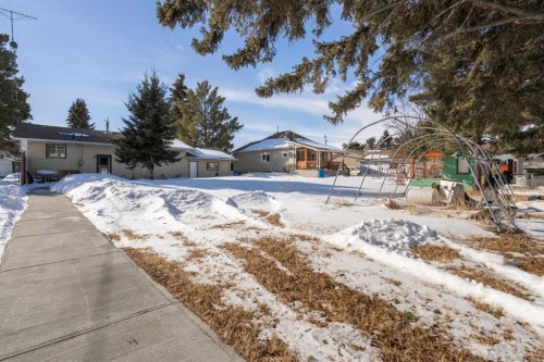 5316 55 Avenue, Viking, AB - Outdoor