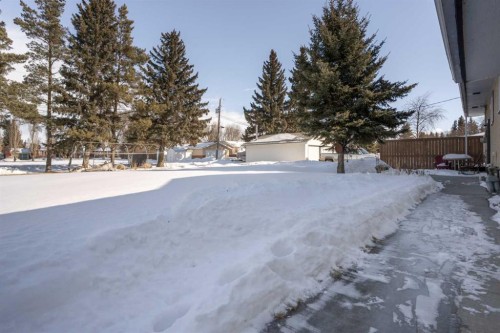 5316 55 Avenue, Viking, AB - Outdoor
