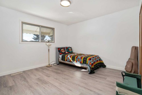 5316 55 Avenue, Viking, AB - Indoor Photo Showing Bedroom
