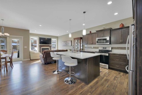 12 Rosse Place, Sylvan Lake, AB - Indoor Photo Showing Kitchen With Stainless Steel Kitchen With Upgraded Kitchen