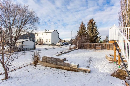 34 Iron Wolf Ridge, Lacombe, AB - Outdoor