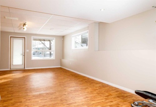 30 Ireland Crescent, Red Deer, AB - Indoor Photo Showing Other Room