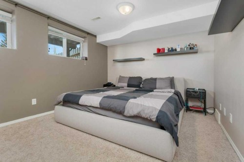 49-103 Addington Drive, Red Deer, AB - Indoor Photo Showing Bedroom