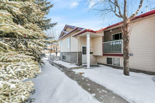 49-103 Addington Drive, Red Deer, AB - Outdoor