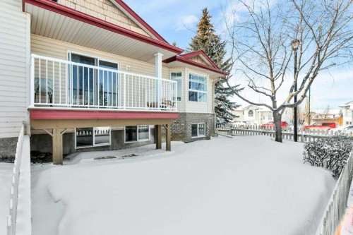 49-103 Addington Drive, Red Deer, AB - Outdoor