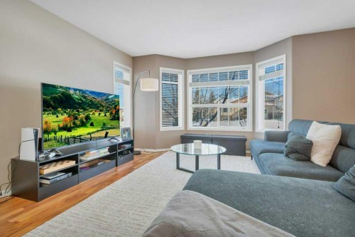 49-103 Addington Drive, Red Deer, AB - Indoor Photo Showing Living Room