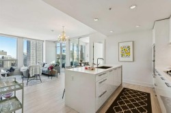 2006-901 10 Avenue SW Calgary, AB T2R 0B5