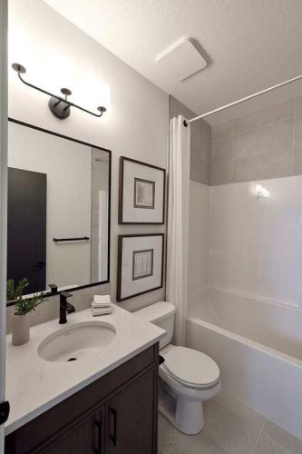 14 Blue Heron Row Se, Calgary, AB - Indoor Photo Showing Bathroom