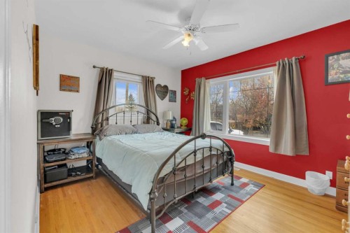 602 Partridge Drive, Pelican Point, AB - Indoor Photo Showing Bedroom