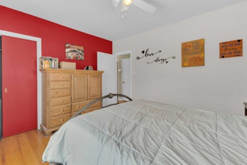602 Partridge Drive, Pelican Point, AB - Indoor Photo Showing Bedroom