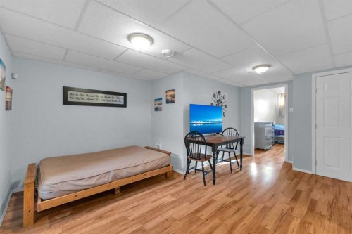 602 Partridge Drive, Pelican Point, AB - Indoor Photo Showing Bedroom