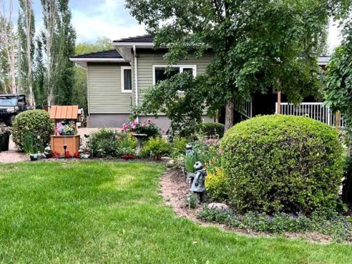 602 Partridge Drive, Pelican Point, AB - Outdoor