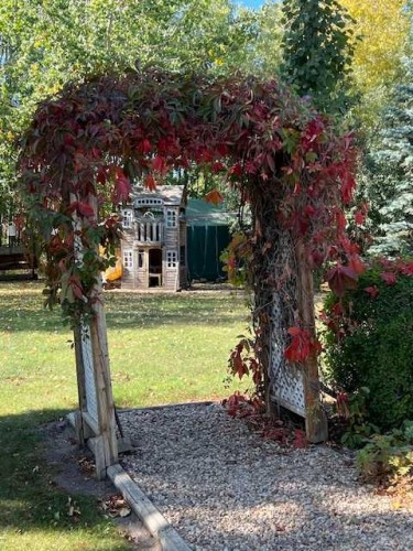602 Partridge Drive, Pelican Point, AB - Outdoor