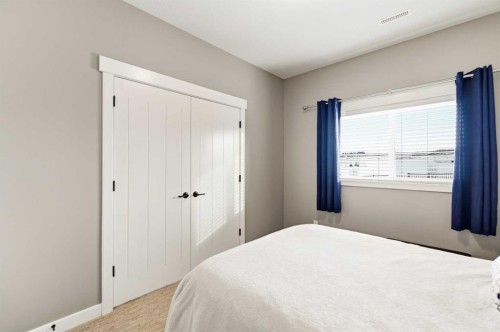 19 Vanveller Way, Sylvan Lake, AB - Indoor Photo Showing Bedroom