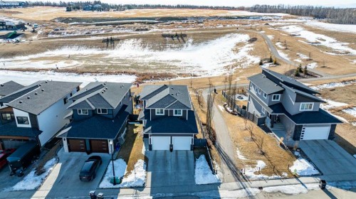 19 Vanveller Way, Sylvan Lake, AB - Outdoor