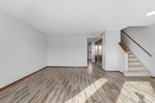 25 Winston Place, Blackfalds, AB - Indoor Photo Showing Other Room