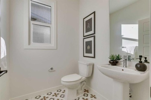 56 Dawson Wharf Mount, Chestermere, AB - Indoor Photo Showing Bathroom