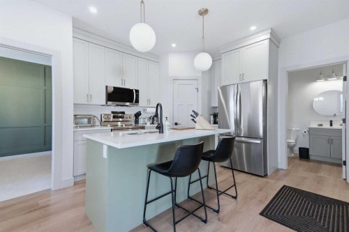 3-5324 49 Avenue, Lacombe, AB - Indoor Photo Showing Kitchen With Upgraded Kitchen