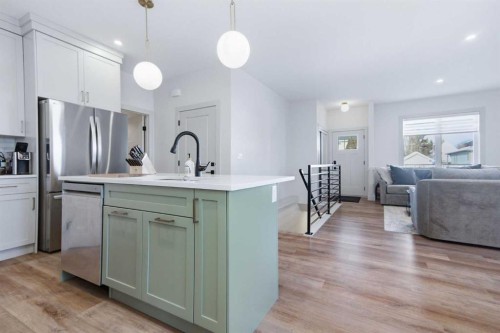 3-5324 49 Avenue, Lacombe, AB - Indoor Photo Showing Kitchen