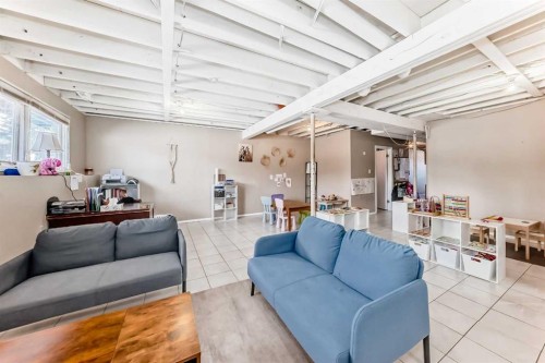 4105 53 Avenue, Innisfail, AB - Indoor Photo Showing Other Room