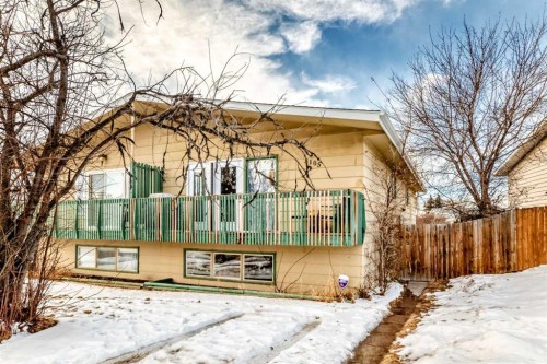 4105 53 Avenue, Innisfail, AB - Outdoor