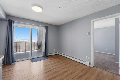310-3 Broadway Rise, Sylvan Lake, AB - Indoor Photo Showing Other Room