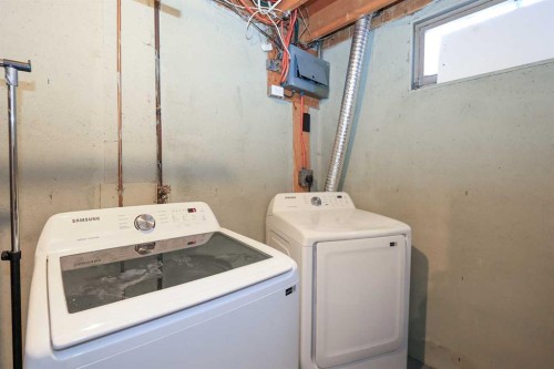 49 Overdown Drive, Red Deer, AB - Indoor Photo Showing Laundry Room