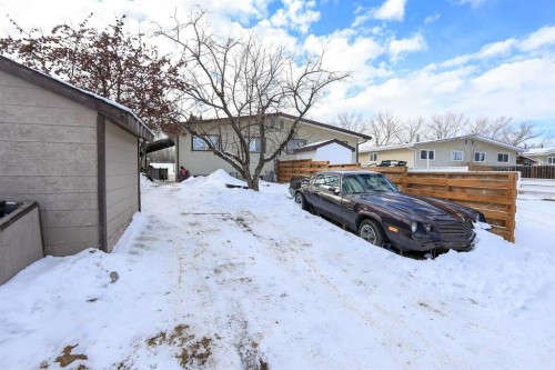 49 Overdown Drive, Red Deer, AB - Outdoor