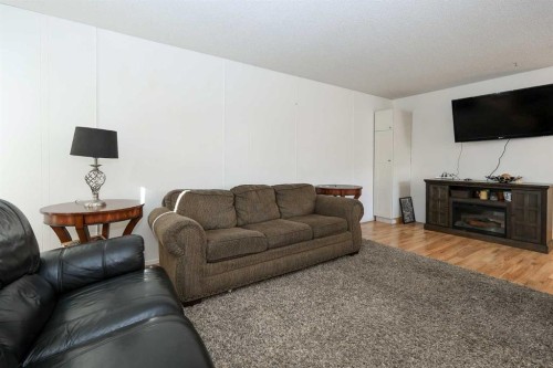 49 Overdown Drive, Red Deer, AB - Indoor Photo Showing Living Room