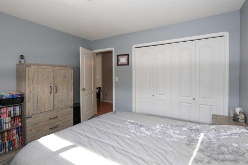 16 Durand Crescent, Red Deer, AB - Indoor Photo Showing Bedroom