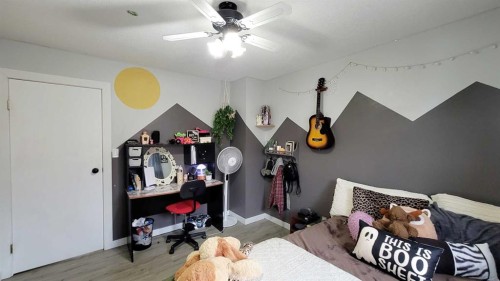 2 Westheights Drive, Didsbury, AB - Indoor