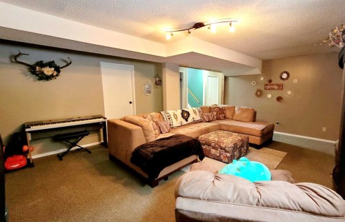 2 Westheights Drive, Didsbury, AB - Indoor